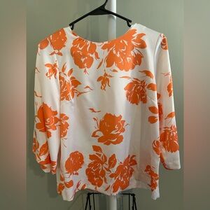 JACLYN SMITH Women's Round Neck//3/4 Sleeves// Floral Print Shirt Size Small✨✨